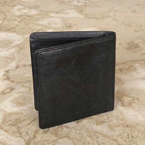 Wilsons Leather Bi-Fold Wallet - Picture 3 of 12